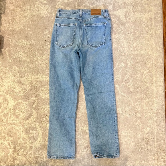 Aritzia Denim Forum The Arlo Hi-Rise Straight Jean - Picture 11 of 13